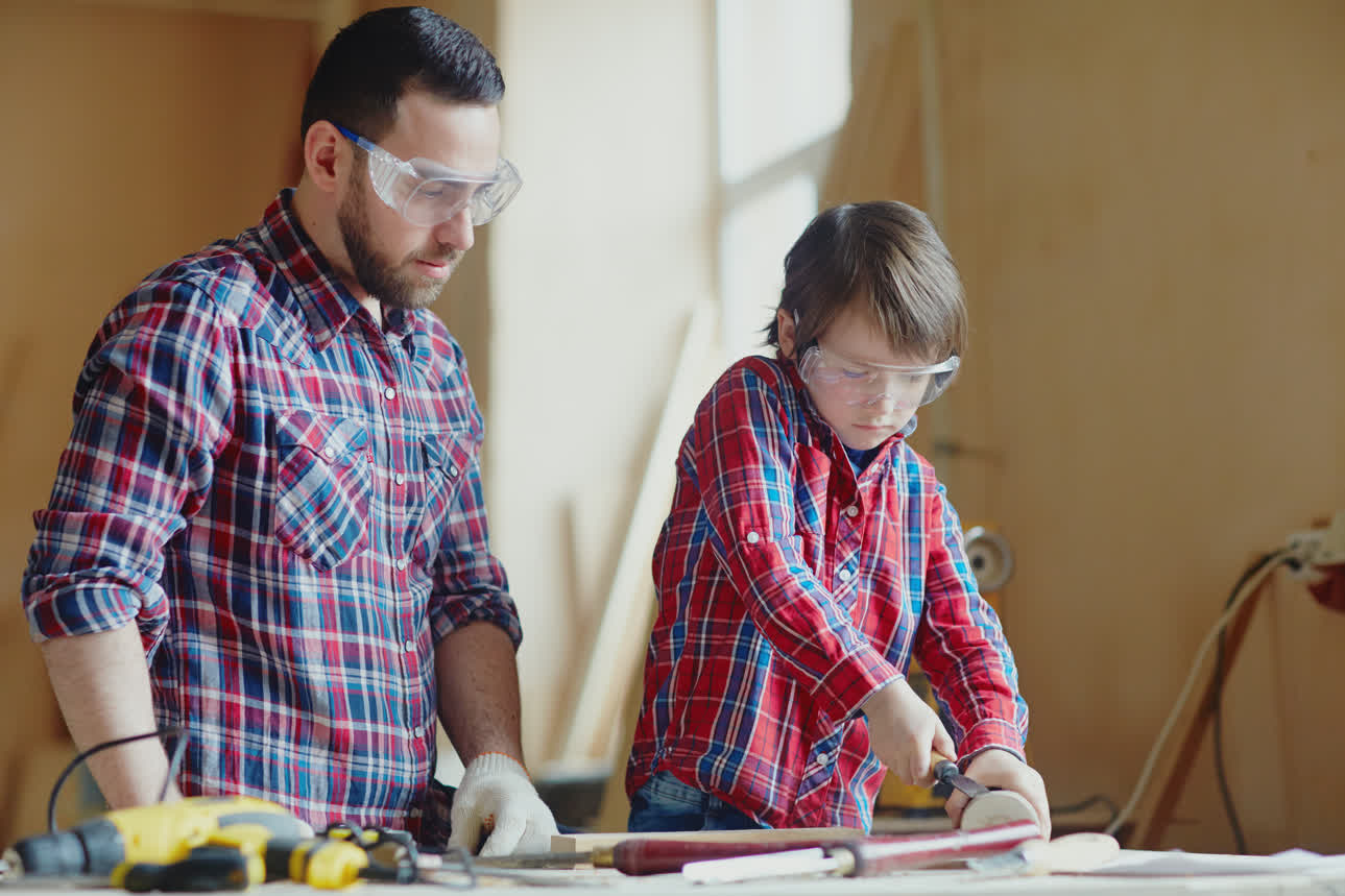Что делать первым – обои или ламинат при ремонте квартиры? Полезные советы